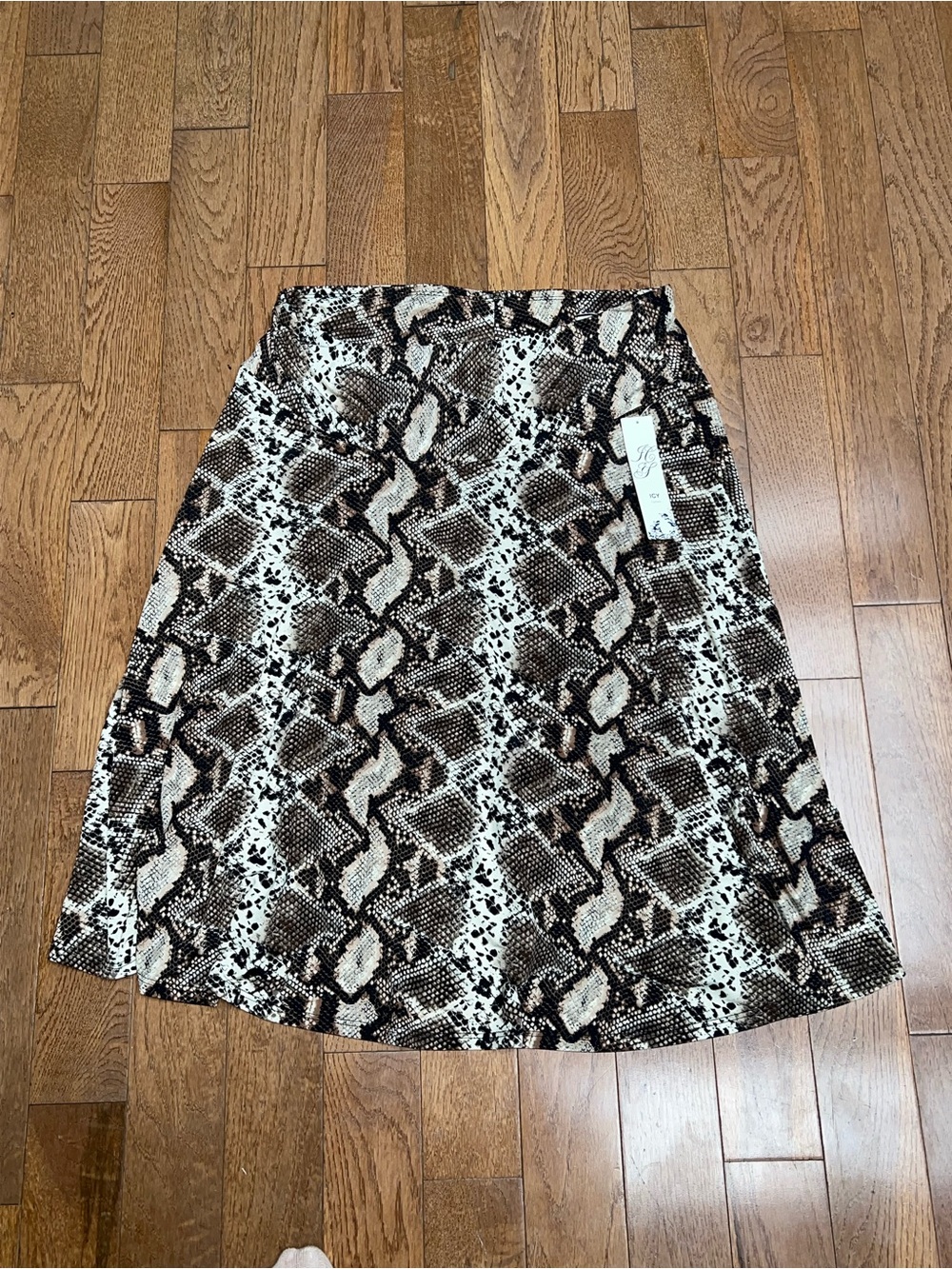Snake Print A-Line Skirt in Black and Cream Icy Brand 1X New!